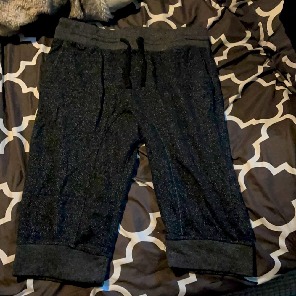 Carbon sweat shorts